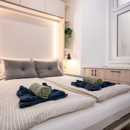Relax Apartment By The Parliament Budapest Ngoại thất bức ảnh